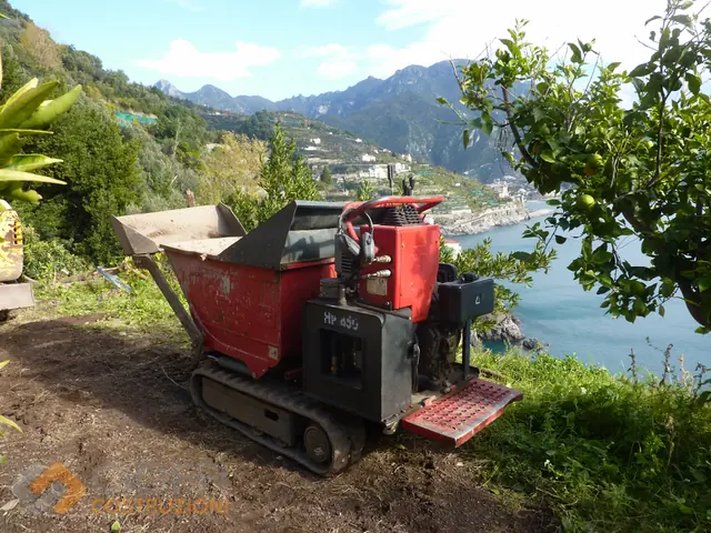 Hinowa HP850 tracked carrier